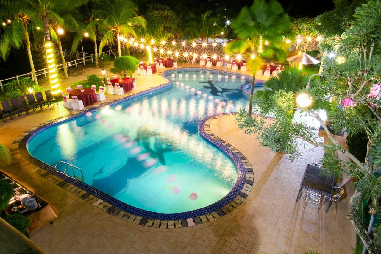 Novilla Boutique Resort Sungailiat Exterior photo